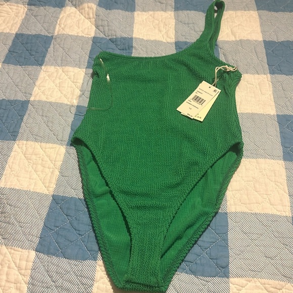 NWT Good American Always Fits Shoulder One
Piece Summer Green - Picture 6 of 11
